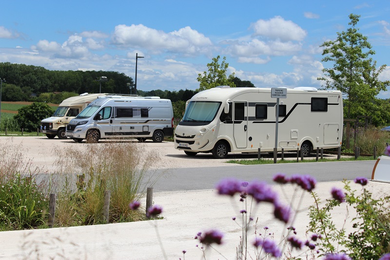 Aire camping-car à Grenade (31330) - Photo 1